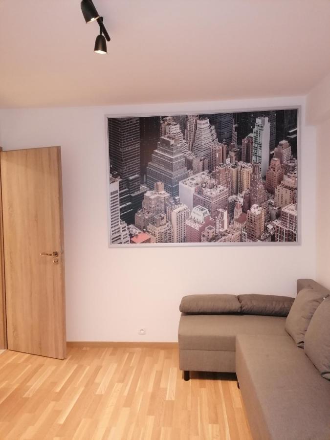 Brand New Two Room Apartment #26 With Free Secure Parking Close To Center 布拉格 外观 照片