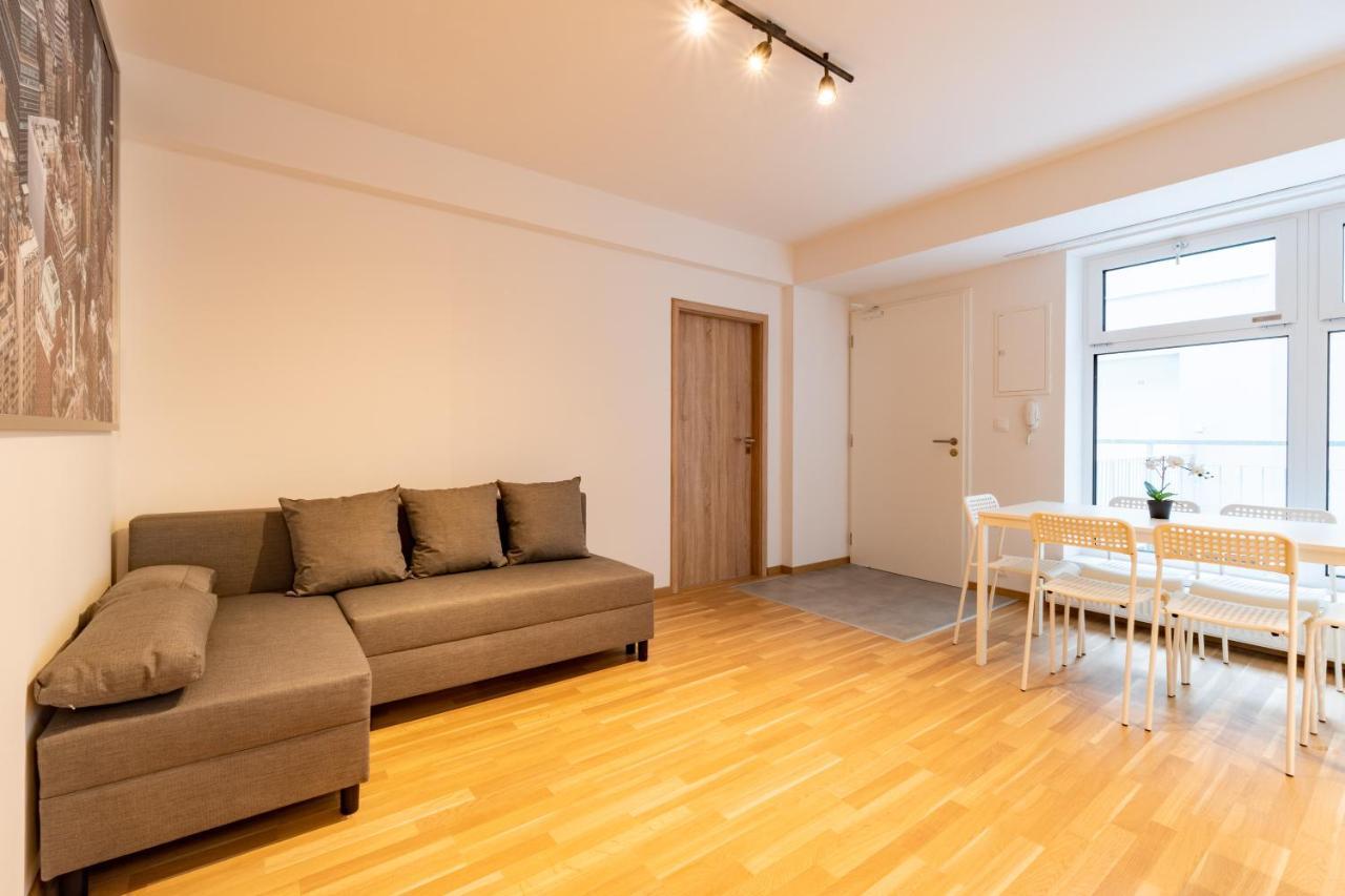 Brand New Two Room Apartment #26 With Free Secure Parking Close To Center 布拉格 外观 照片